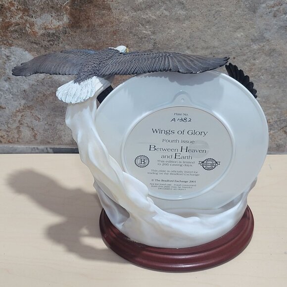 Bradford Exchange Decorative 3 D Plate Flying Eagle Figurine Wings of Glory Betw - Picture 3 of 14